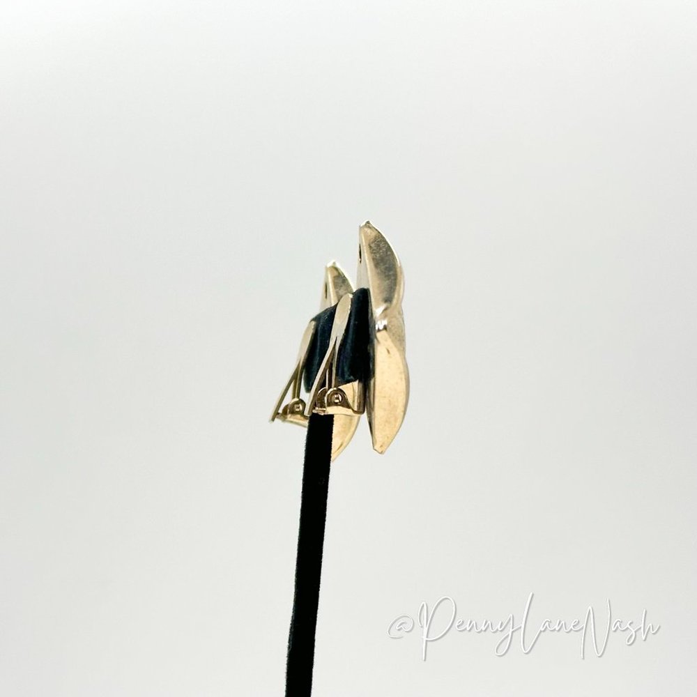 Vintage Square Etched Gold Plate Stud Earrings - Picture 4 of 8